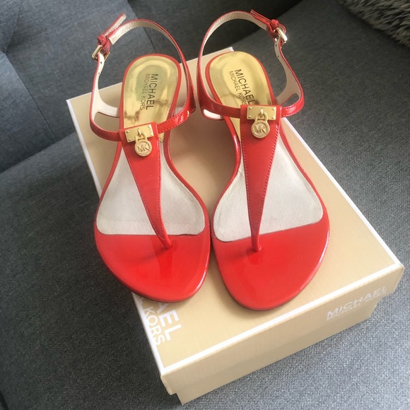 Michael Kors Shoes - Michael Kors Hamilton Sandals